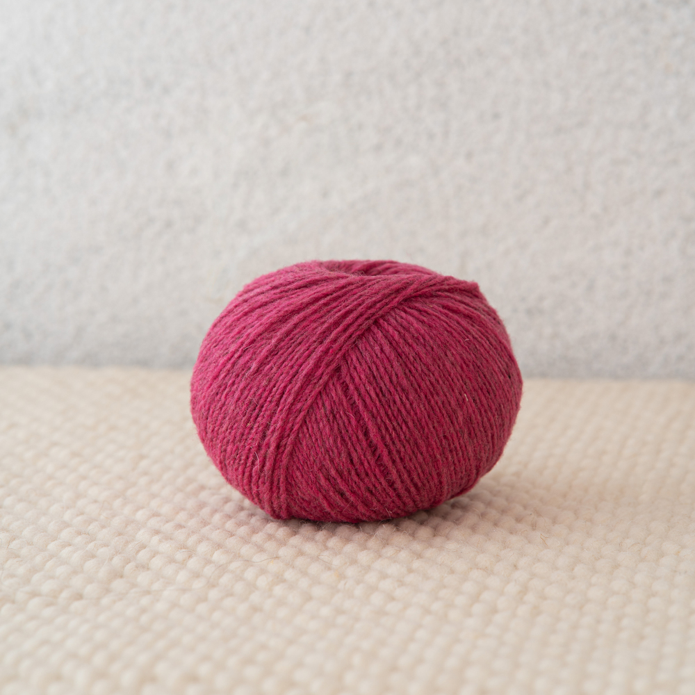 lana-merino-española-520g-wooldreamers ovillo de lana española manchega color 520g de la marca wooldreamers