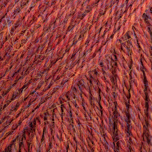 ovillo de lana de alpaca de la marca drops y color 5565 granate claro