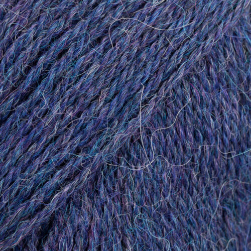 ovillo de lana de alpaca de la marca drops y color 6360 azul luz de luna