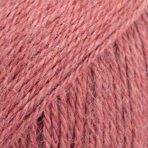 ovillo de lana de alpaca de la marca drops y color 9024 blush oscuro