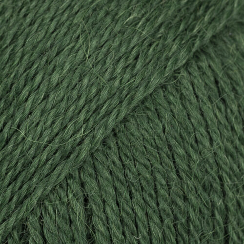 ovillo de lana de alpaca de la marca drops y color 9032 hiedra oscuro