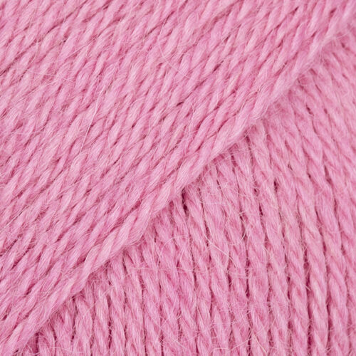 ovillo de lana de alpaca de la marca drops y color 9034 petalo de rosa