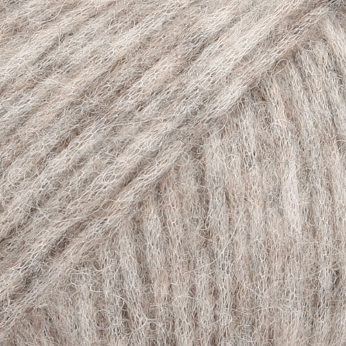 ovillo de lana, alpaca y poliamida de 50 gramas y 150 metros en grosor aran en color 26 beige
