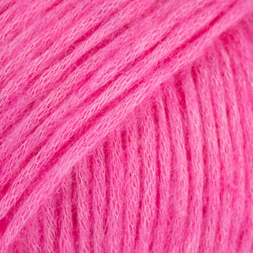 ovillo de lana, alpaca y poliamida de 50 gramas y 150 metros en grosor aran en color 39 magenta
