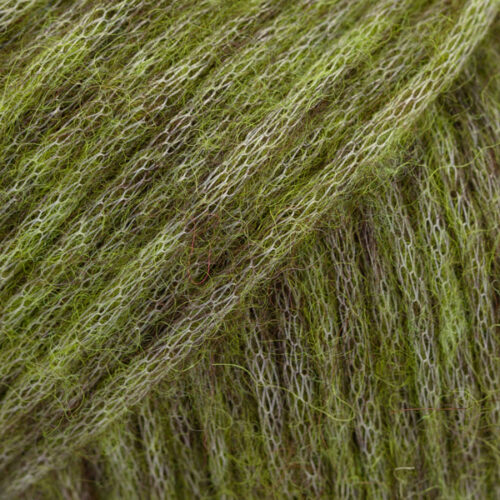 ovillo de lana, alpaca y poliamida de 50 gramas y 150 metros en grosor aran en color 46 oliva oscuro