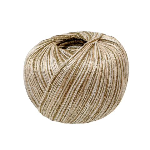 ovillo de 200 grams and 450 metros de bambú, viscosa y fibra metalizada, de la marca Casasol y color oro melocotón