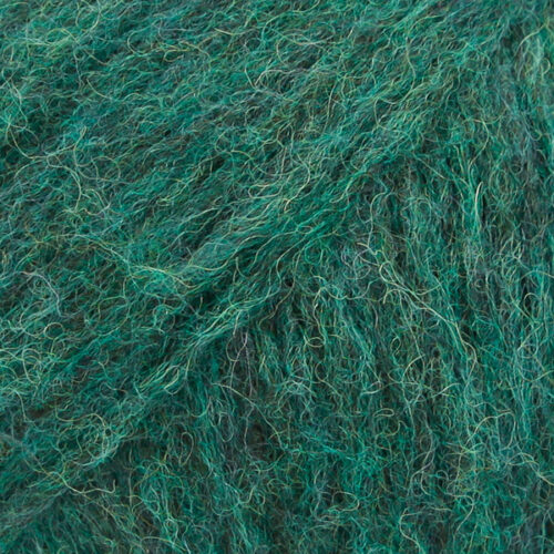ovillo de lana, alpaca y poliamida de 50 gramas y 150 metros en grosor aran en color 19 verde bosque